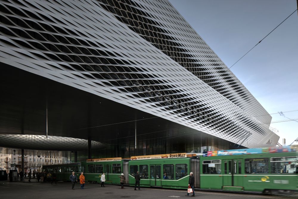 Messehalle (Herzog + De Meuron 2013)